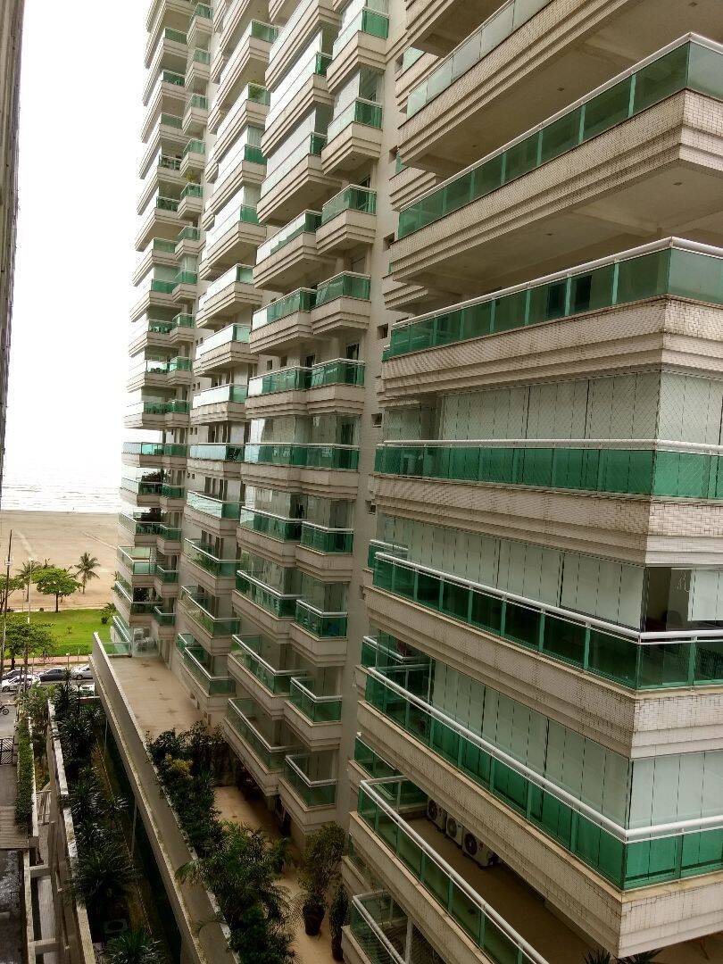 #2361-C - Apartamento para Venda em Santos - SP