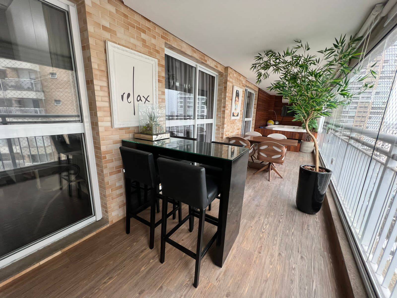 #2420-G - Apartamento para Venda em Santos - SP