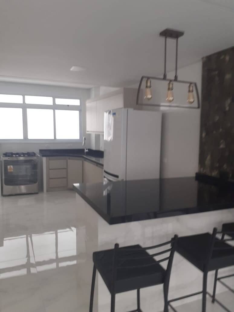 #2456-F - Apartamento para Venda em Santos - SP