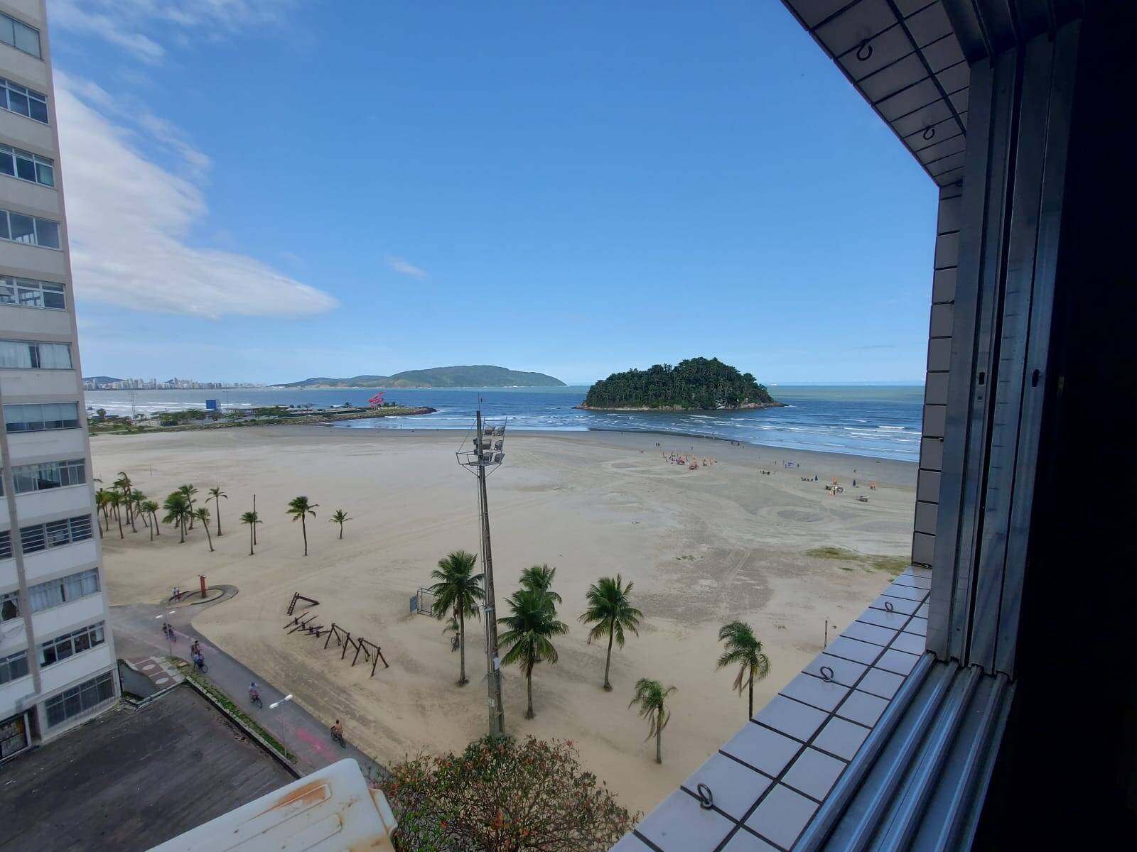 #2520-F - Apartamento para Venda em Santos - SP