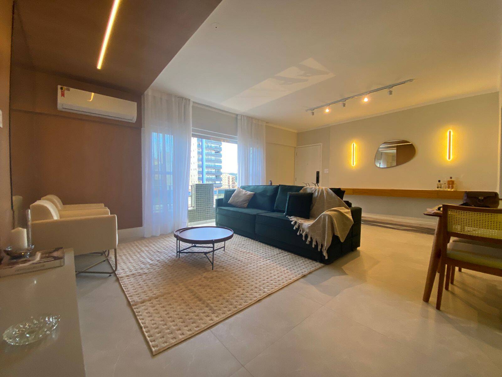 #2562-E - Apartamento para Venda em Santos - SP