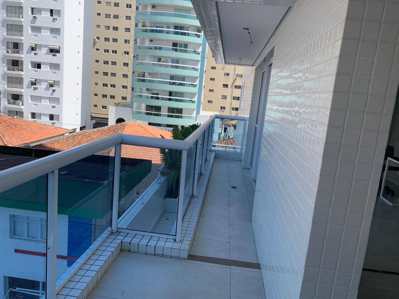 #2575-E - Apartamento para Venda em Santos - SP
