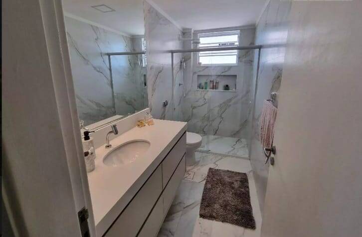 #2652-E - Apartamento para Venda em Santos - SP