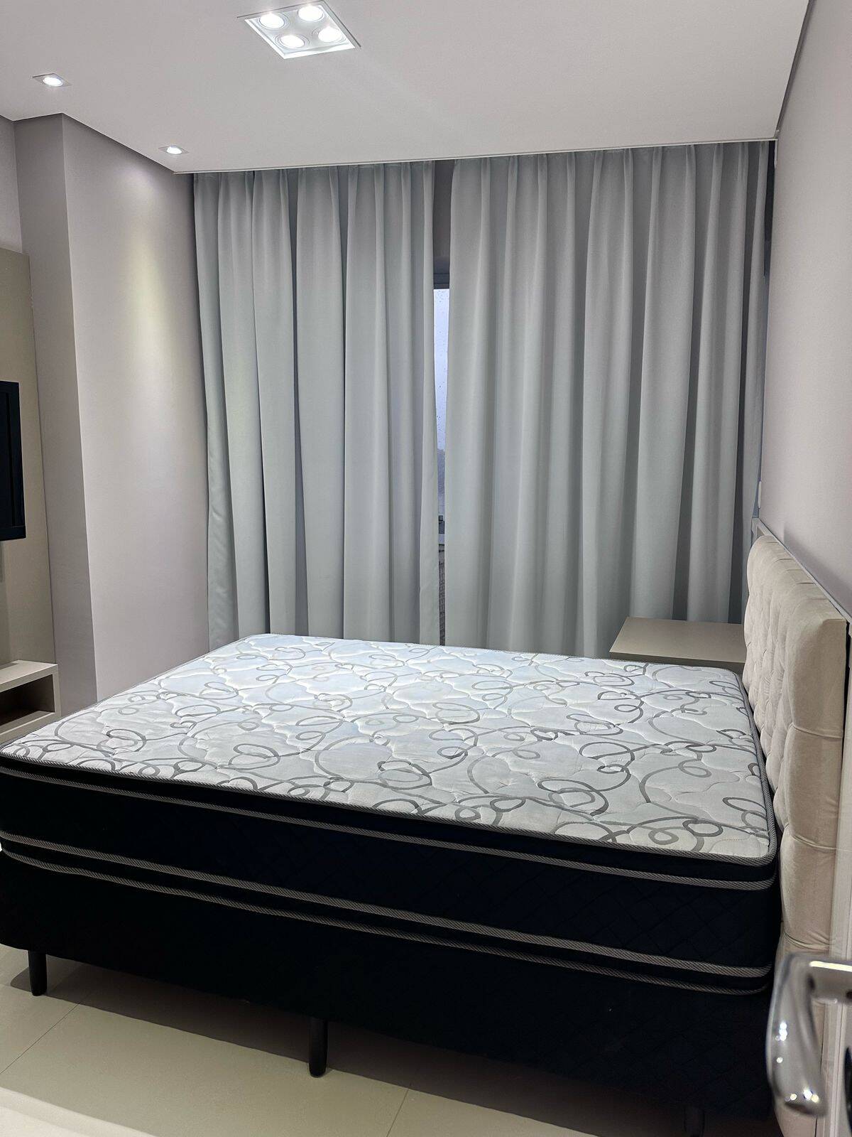 #2671 - Apartamento para Locação em Santos - SP