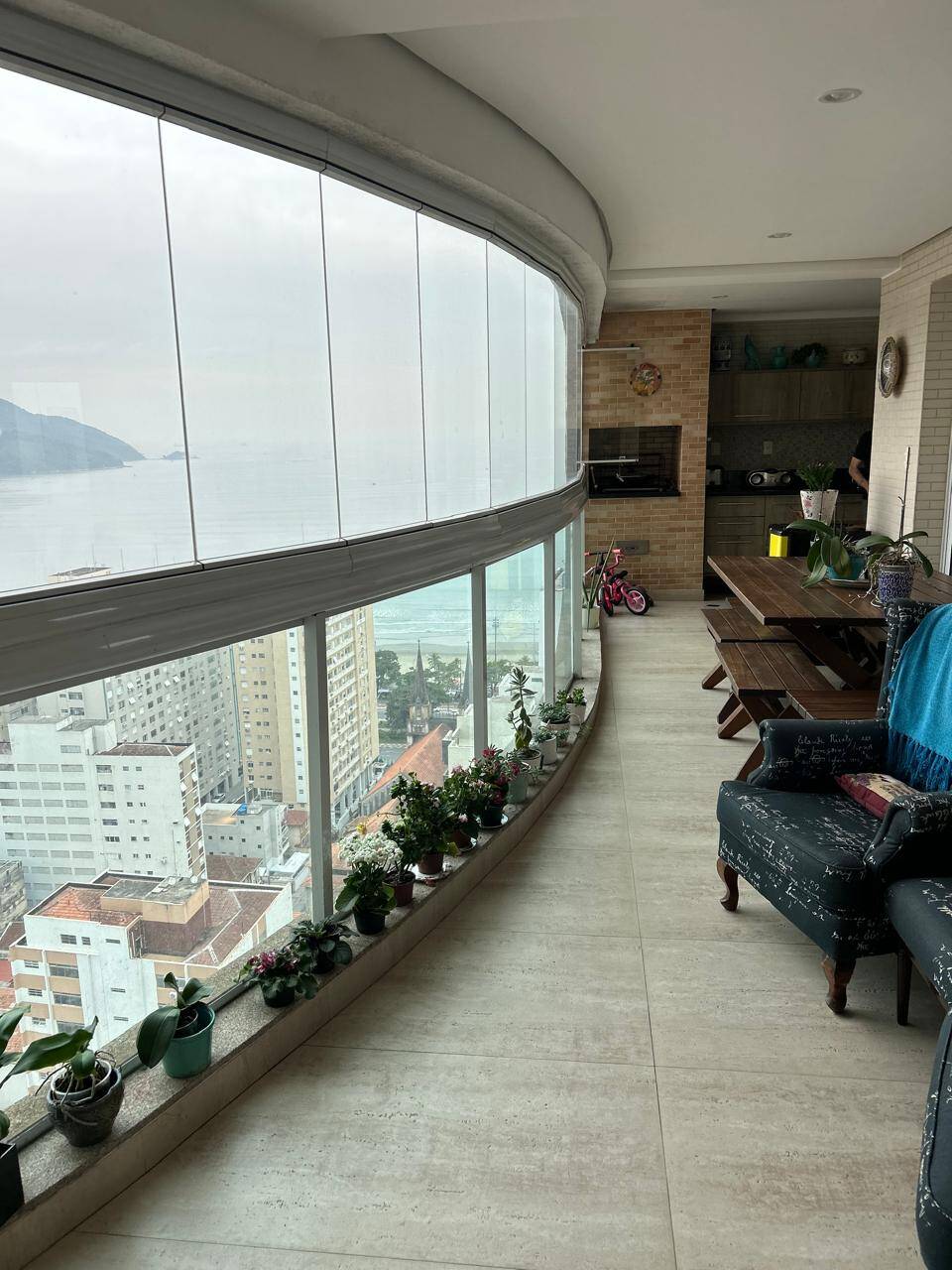 #2717-E - Apartamento para Venda em Santos - SP