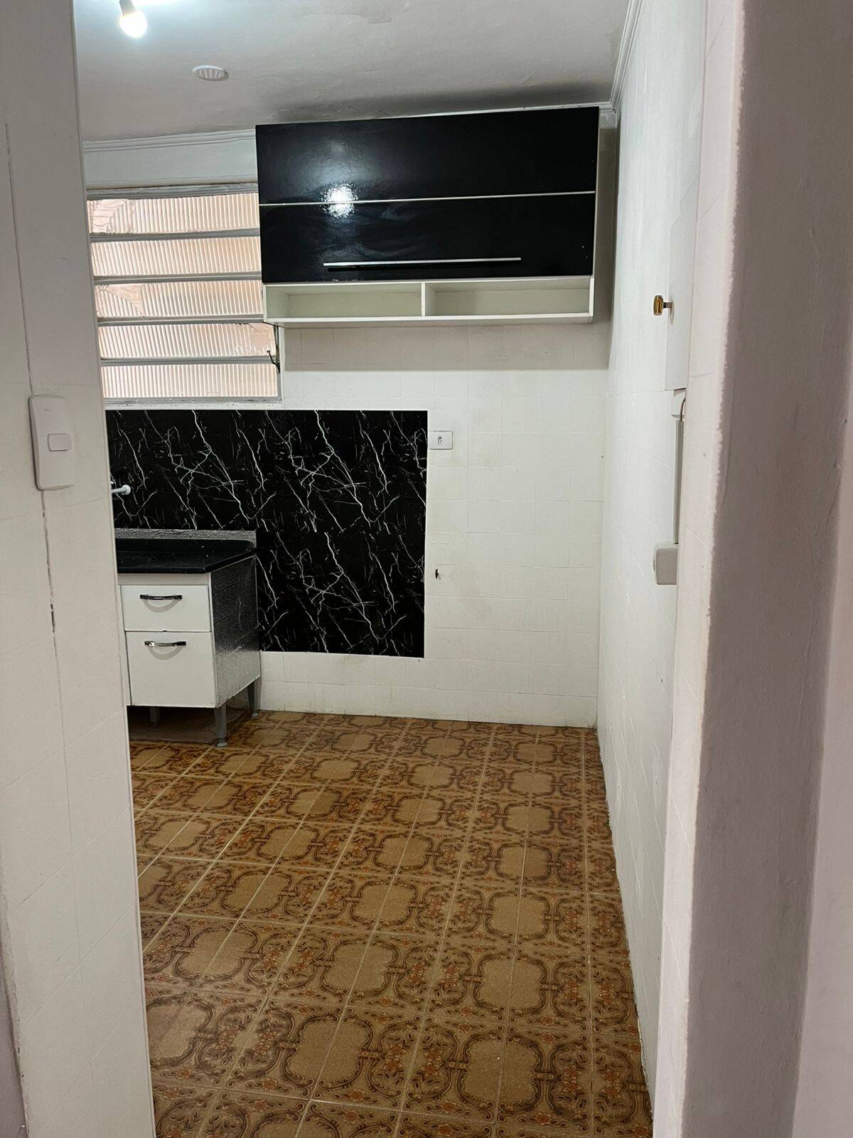 #2718 - Apartamento para Locação em Santos - SP