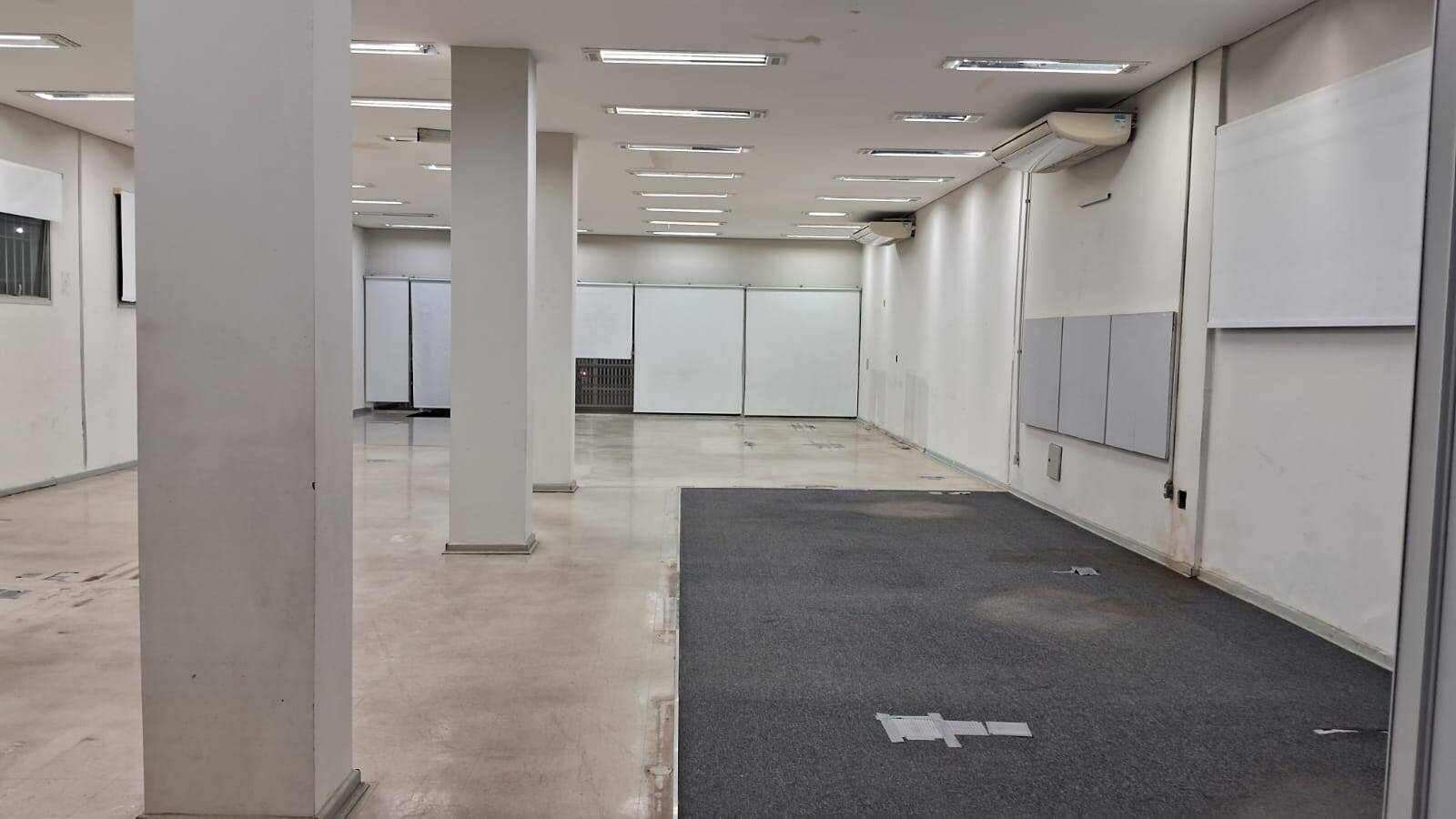 #2728-H - Salão Comercial para Locação em Santos - SP