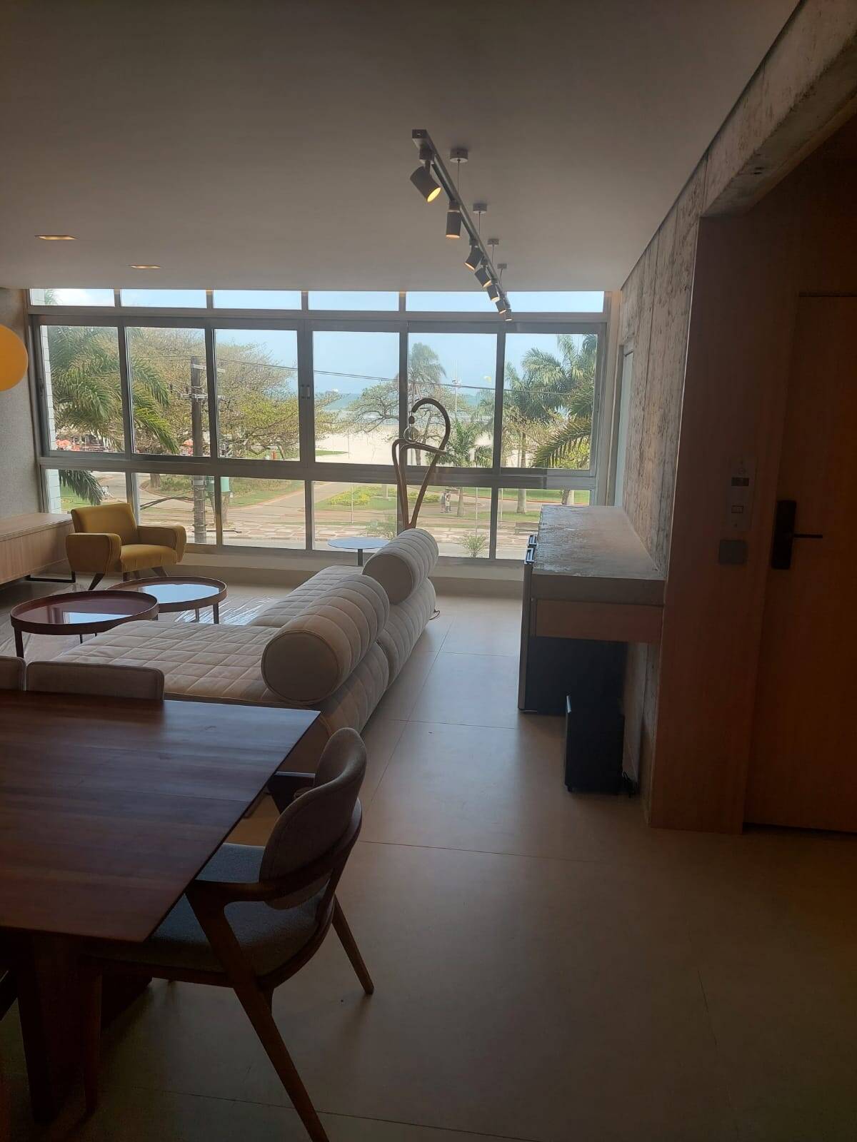 #2733-E - Apartamento para Venda em Santos - SP