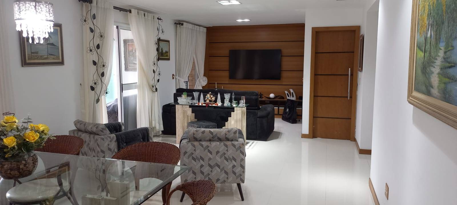 #2742 - Apartamento para Locação em Santos - SP