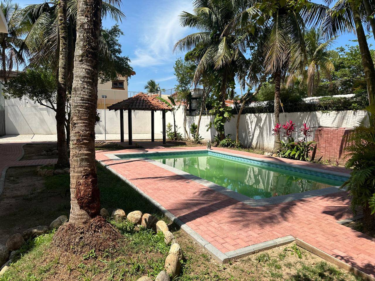 #2789-G - Casa para Venda em Guarujá - SP
