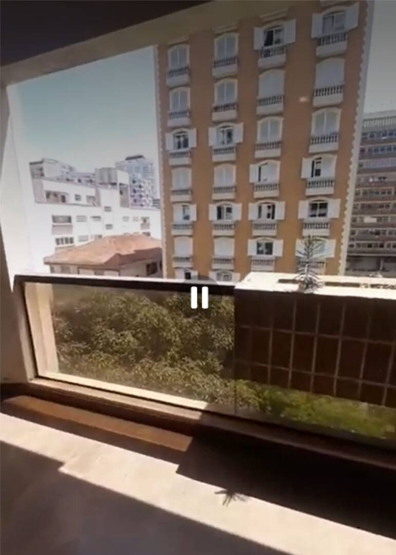 #2761-G - Apartamento para Venda em Santos - SP