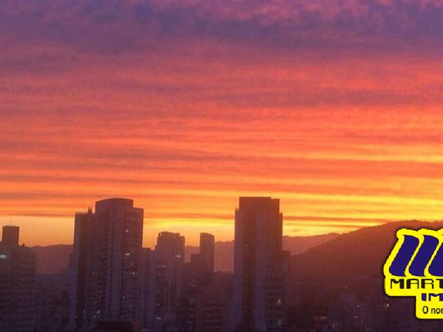 #2483-F - Apartamento para Venda em Santos - SP