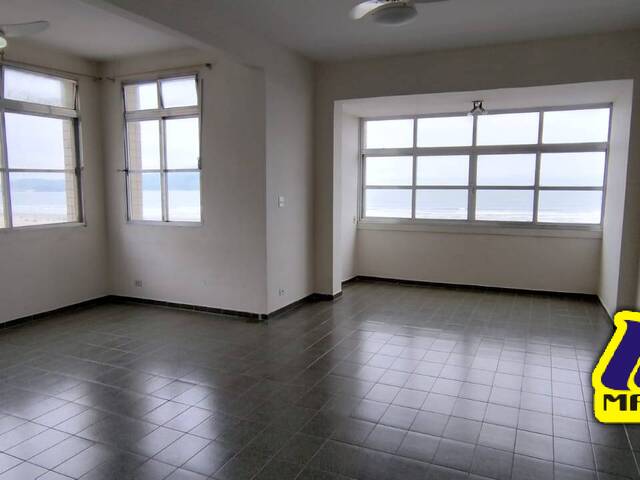 #2598-F - Apartamento para Venda em Santos - SP