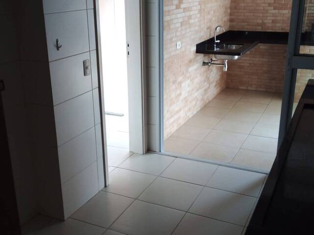 #2750 - Apartamento para Locação em Santos - SP - 2