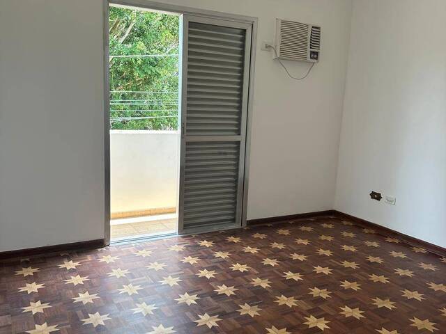 Casa para Venda em Guarujá - 4